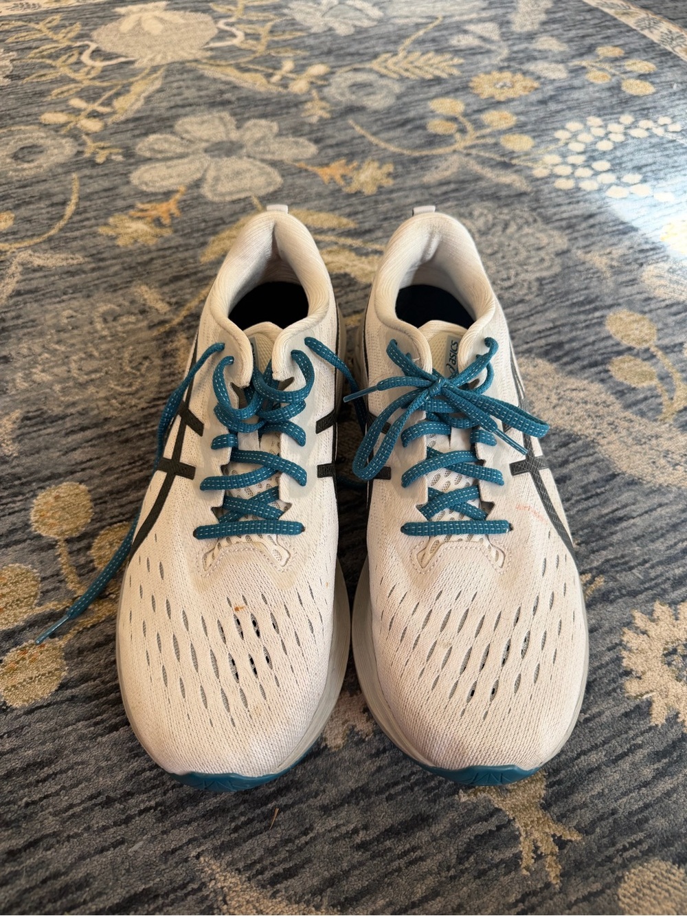 Asics White Running Sneakers with Teal Laces